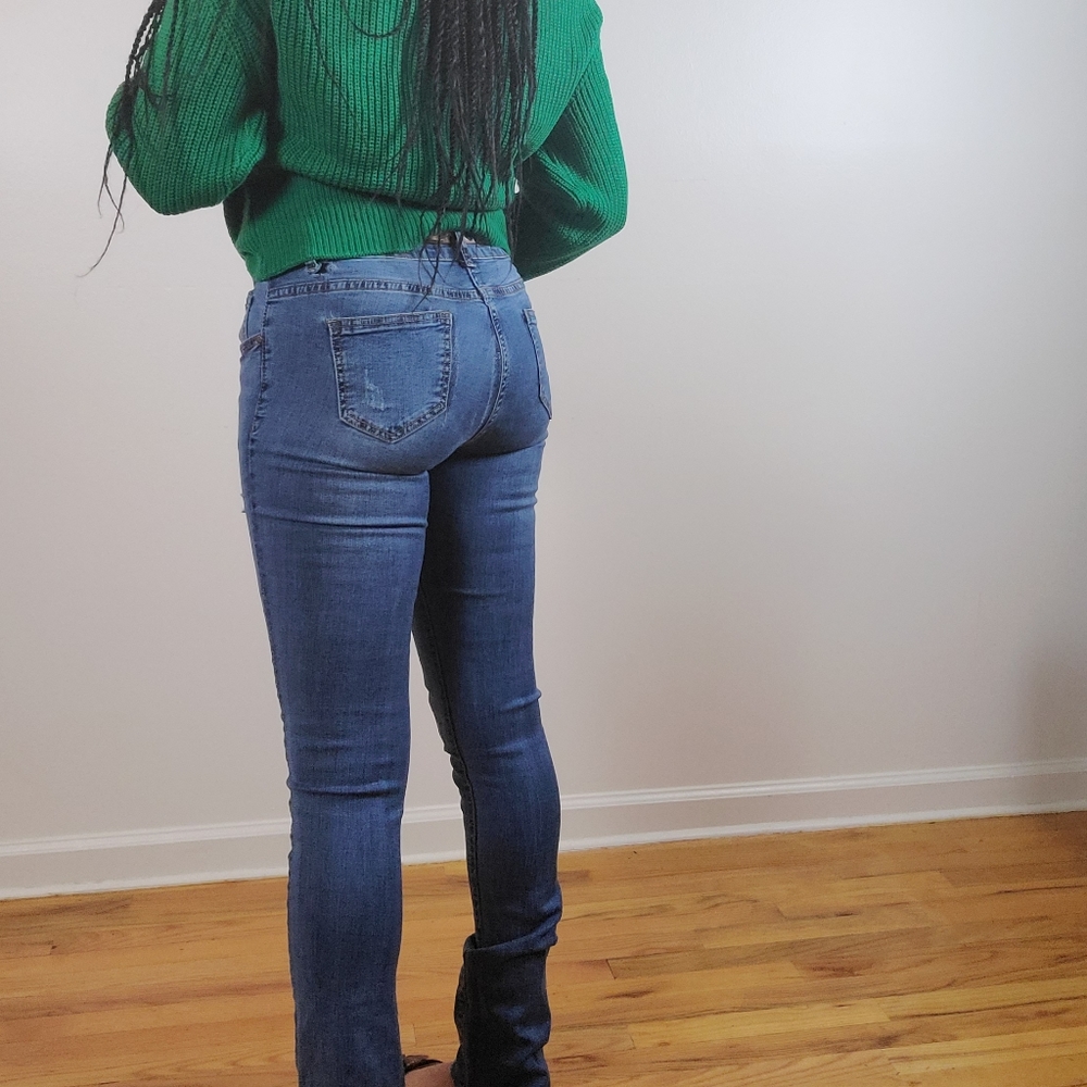 Skinny Jeans - price is firm - Picture 3 of 4